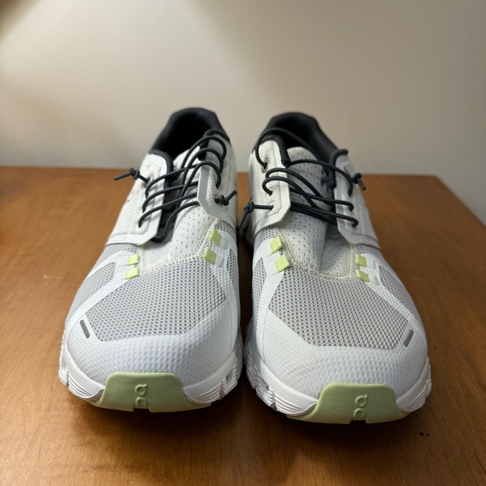 ON Cloud 5 Push Running Shoes in White/Oasis - Picture 5 of 8